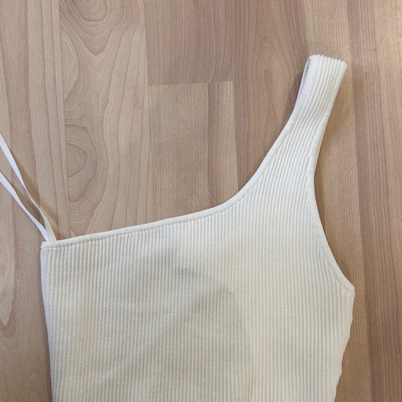 Babaton knit half shoulder top - Picture 1 of 3